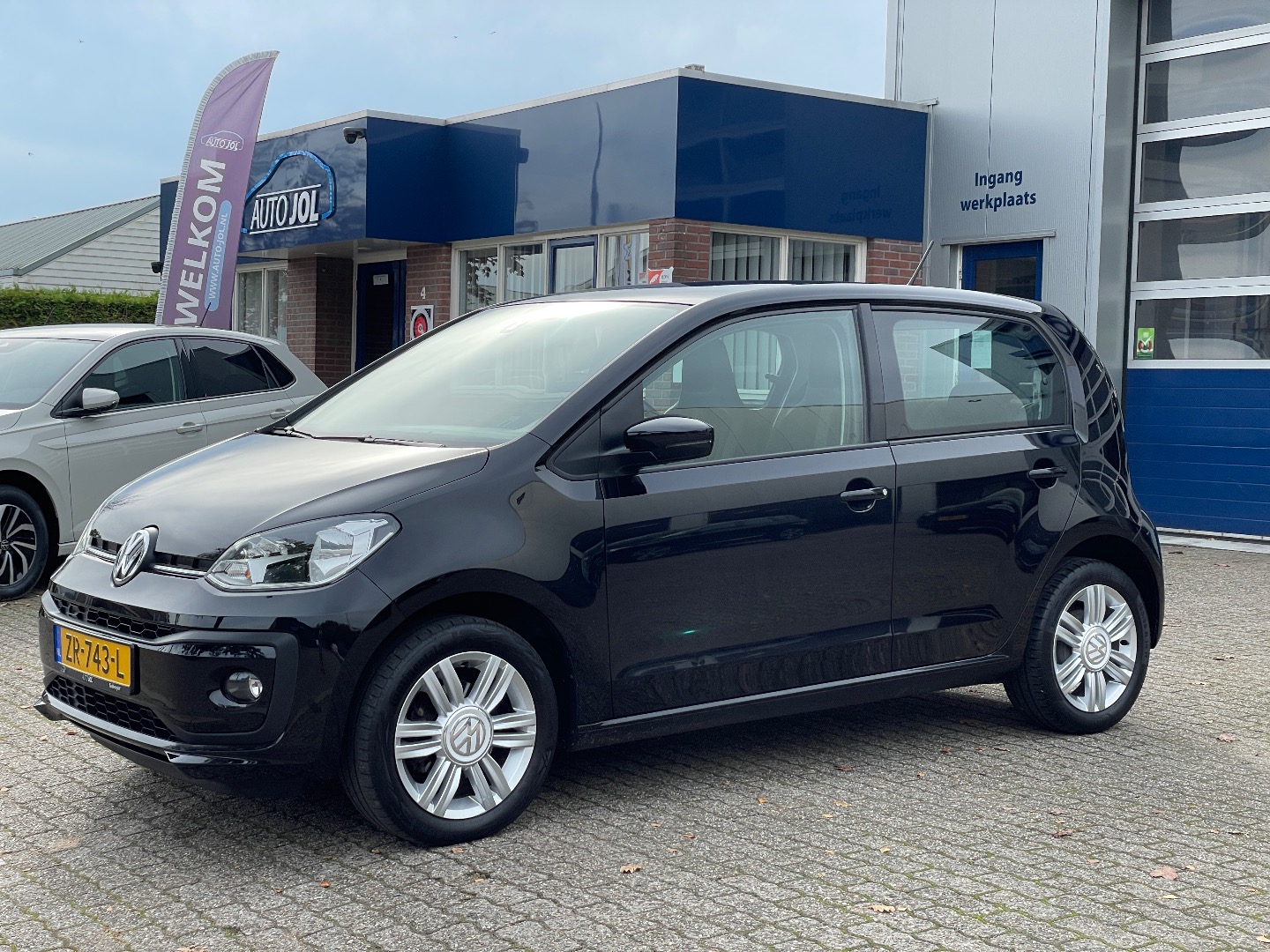 Volkswagen UP! 1.0 BMT high up! rijklaarprijs | achteruitrijcamera | cruise control