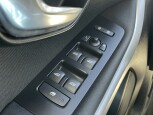 Volvo-V40-16